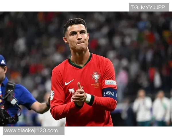 2016赛季足球球星风采：梅西C罗内马尔谁主沉浮引领足坛潮流