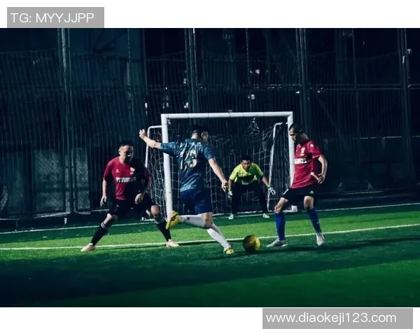 足球球星快闪活动点燃城市激情引爆全民互动热潮 足球球星快闪活动点燃城市激情引爆全民互动热潮